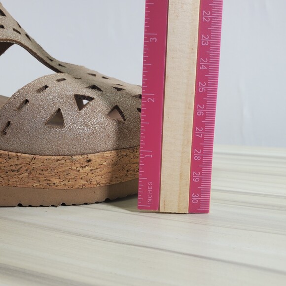 Earth Buran Rosa 8.5 Ecru Leather Wedge Sandal T Strap Ankle Cork Cut Out - Picture 8 of 13